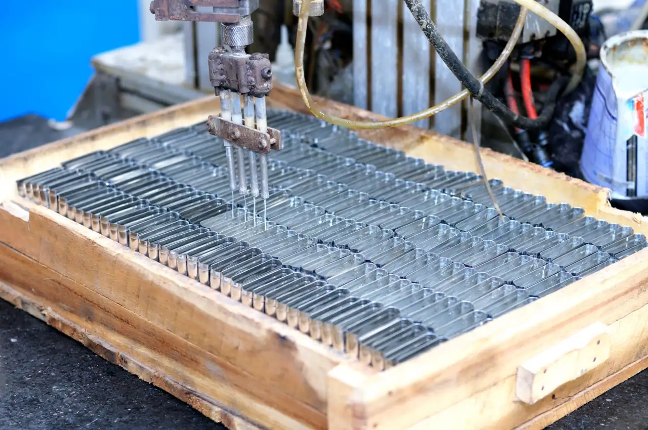 济南哲通电子科技电子元件选型指南：参数匹配与性能优化